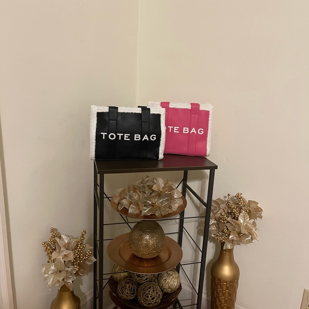 Assorted tote bags